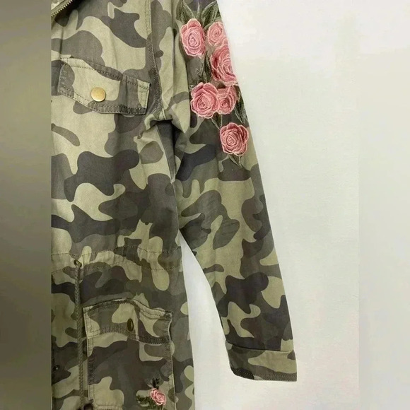 Francesca’s Collections Blue Rain Anorak Camo Embroidered jacket - Picture 3 of 8